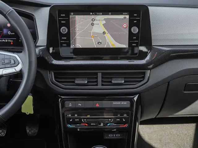 Volkswagen T-Cross view 12