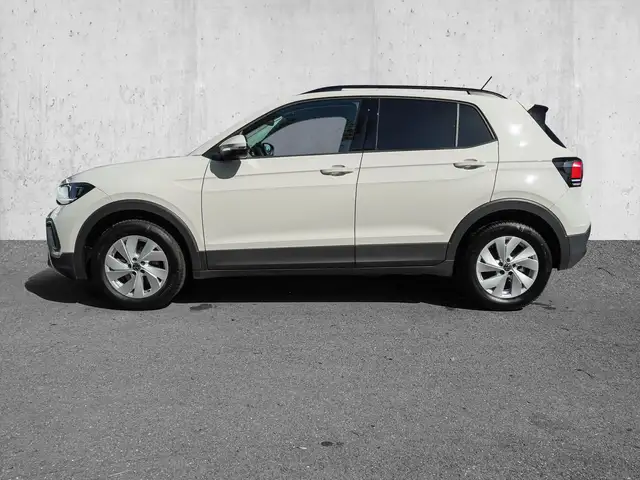 Volkswagen T-Cross view 5