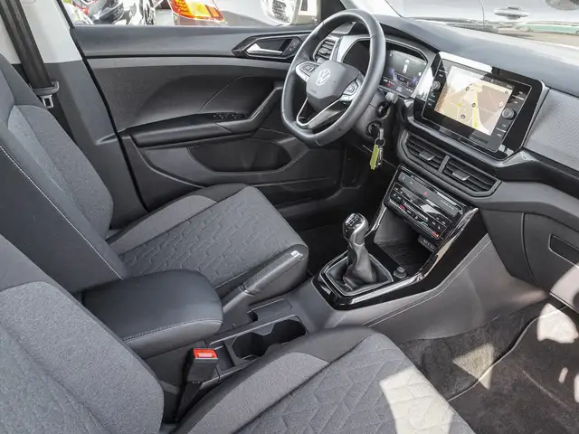 Volkswagen T-Cross view 8
