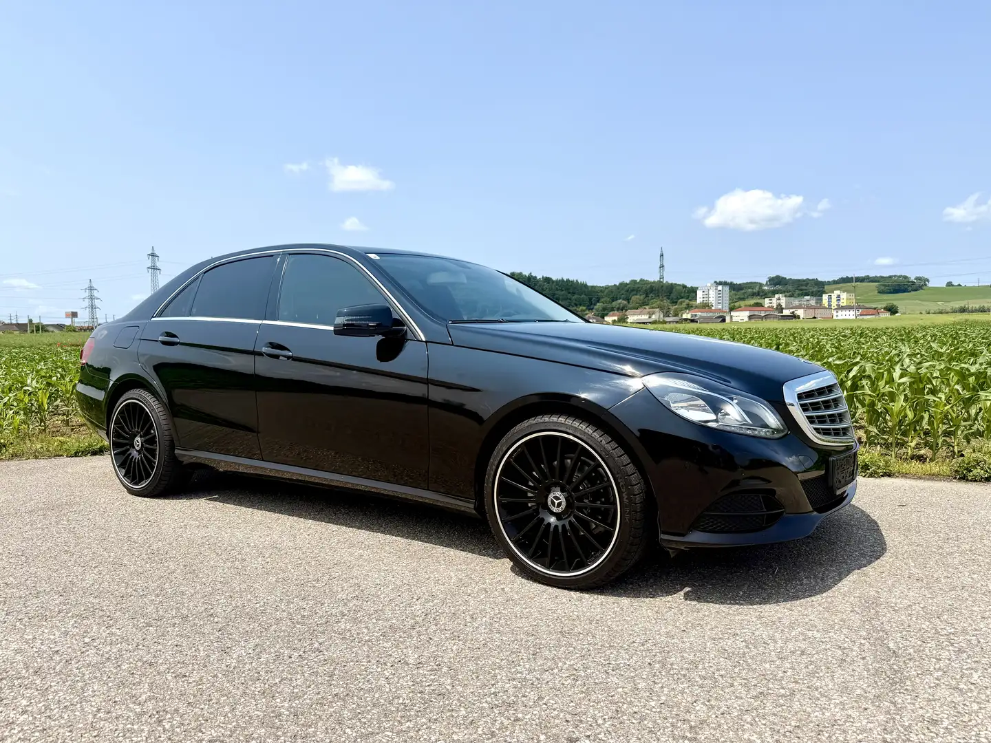 Mercedes-Benz E 200 Fekete - 1