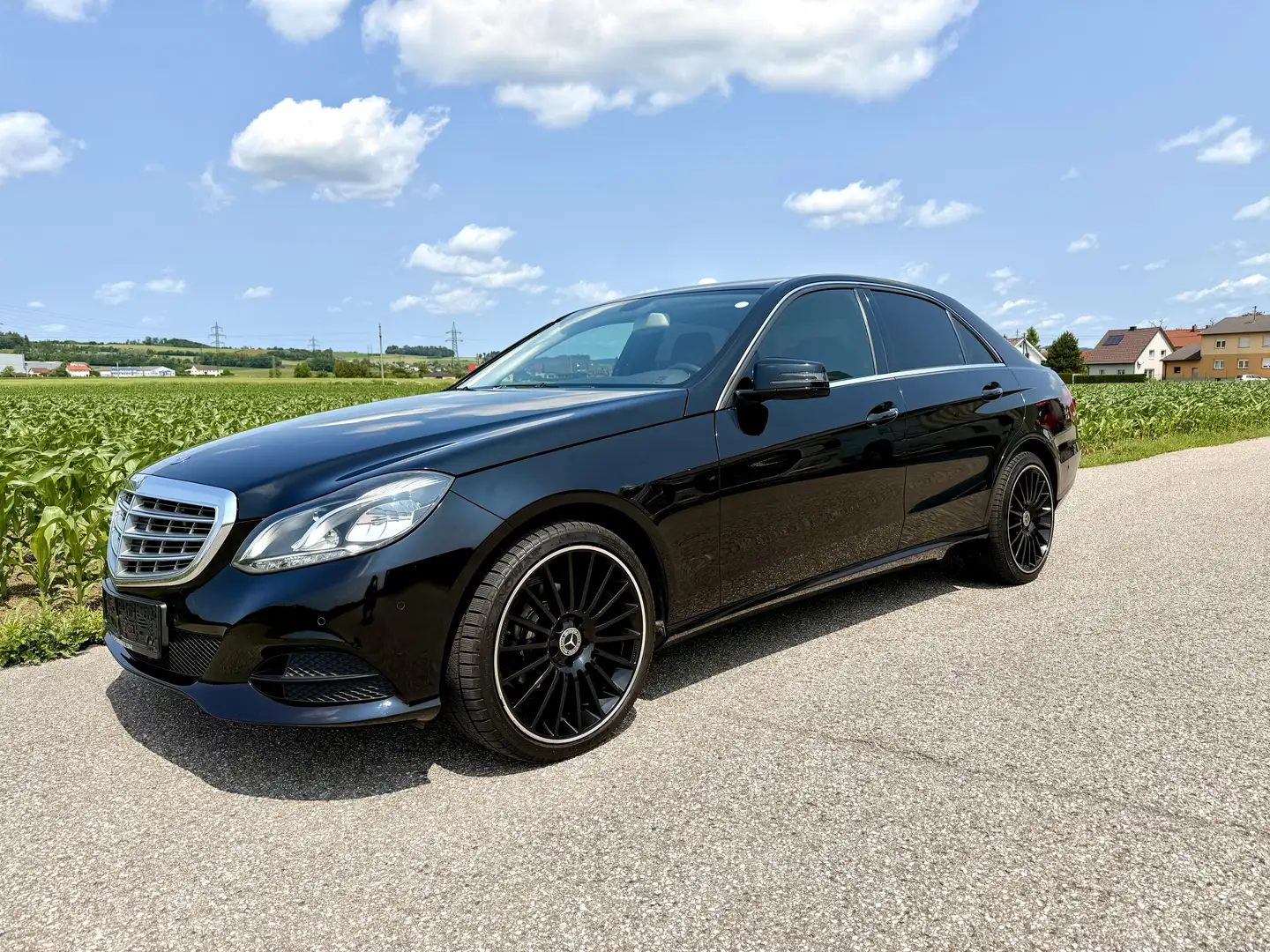 Mercedes-Benz E 200 Fekete - 2