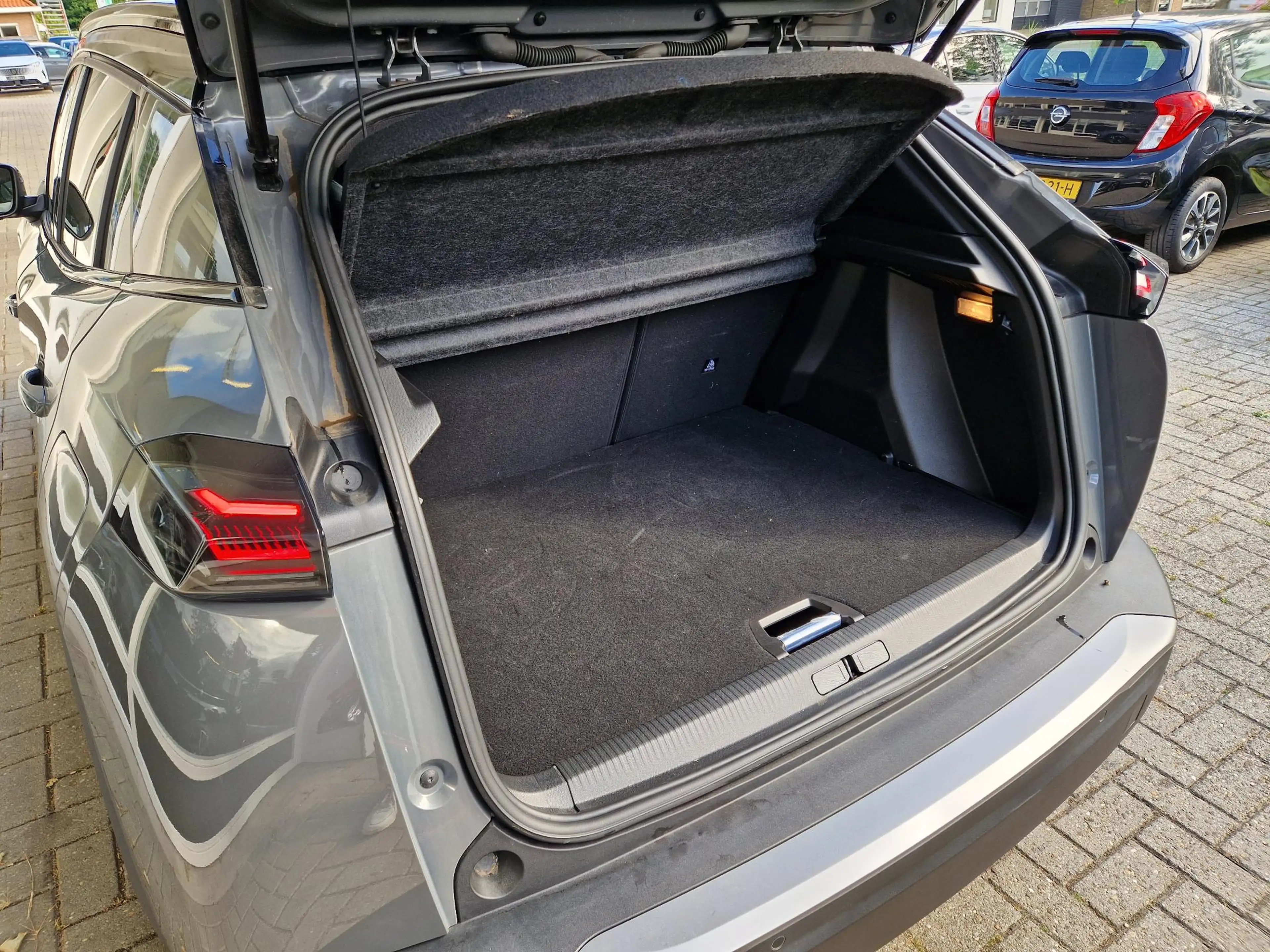 Peugeot e-2008 EV GT 50 kWh | Climate & Cruise Control | Achterui — photo 11