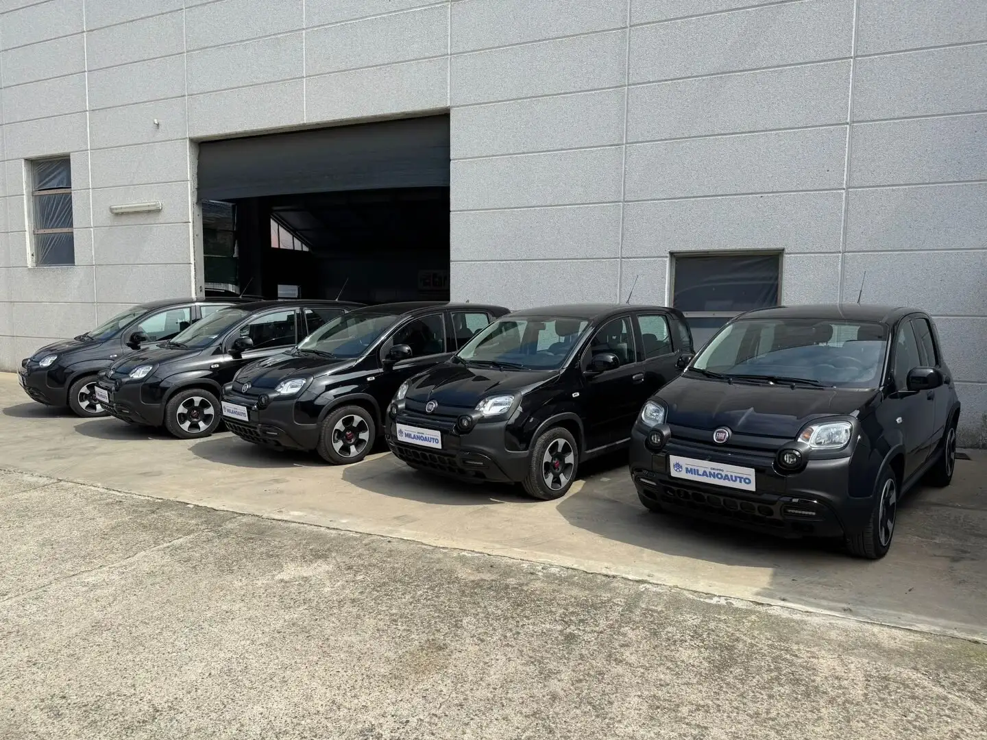 Fiat Panda CROSS 1.0 GSE FIREFLY HYBRID 70CV 5POSTI ONLYPROMO Schwarz - 2