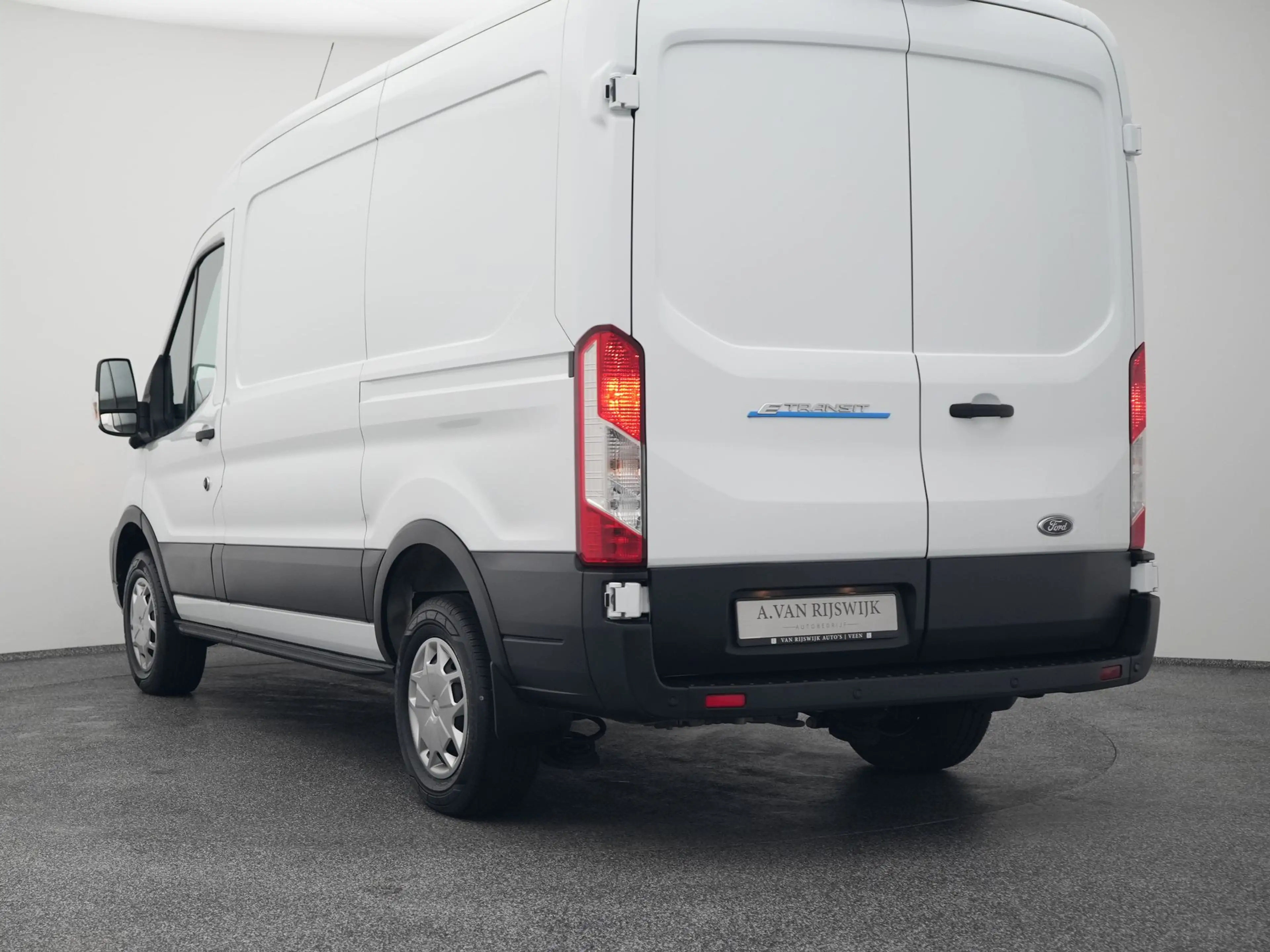 Ford E-Transit 350 L2H2 Ambiente 68 kWh 50 L2H2 Trend 68 kWh | CA — photo 5
