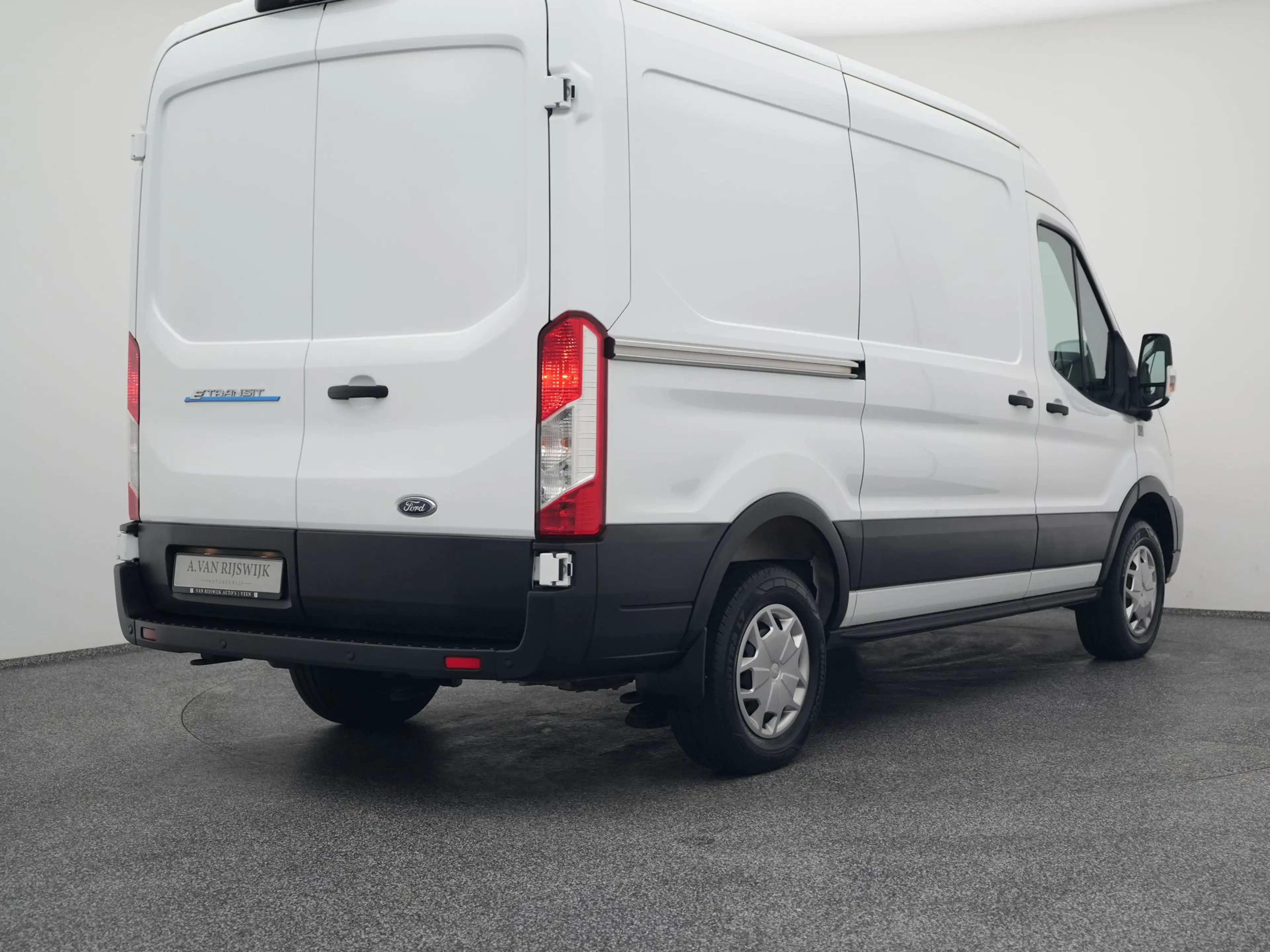 Ford E-Transit 350 L2H2 Ambiente 68 kWh 50 L2H2 Trend 68 kWh | CA — photo 6