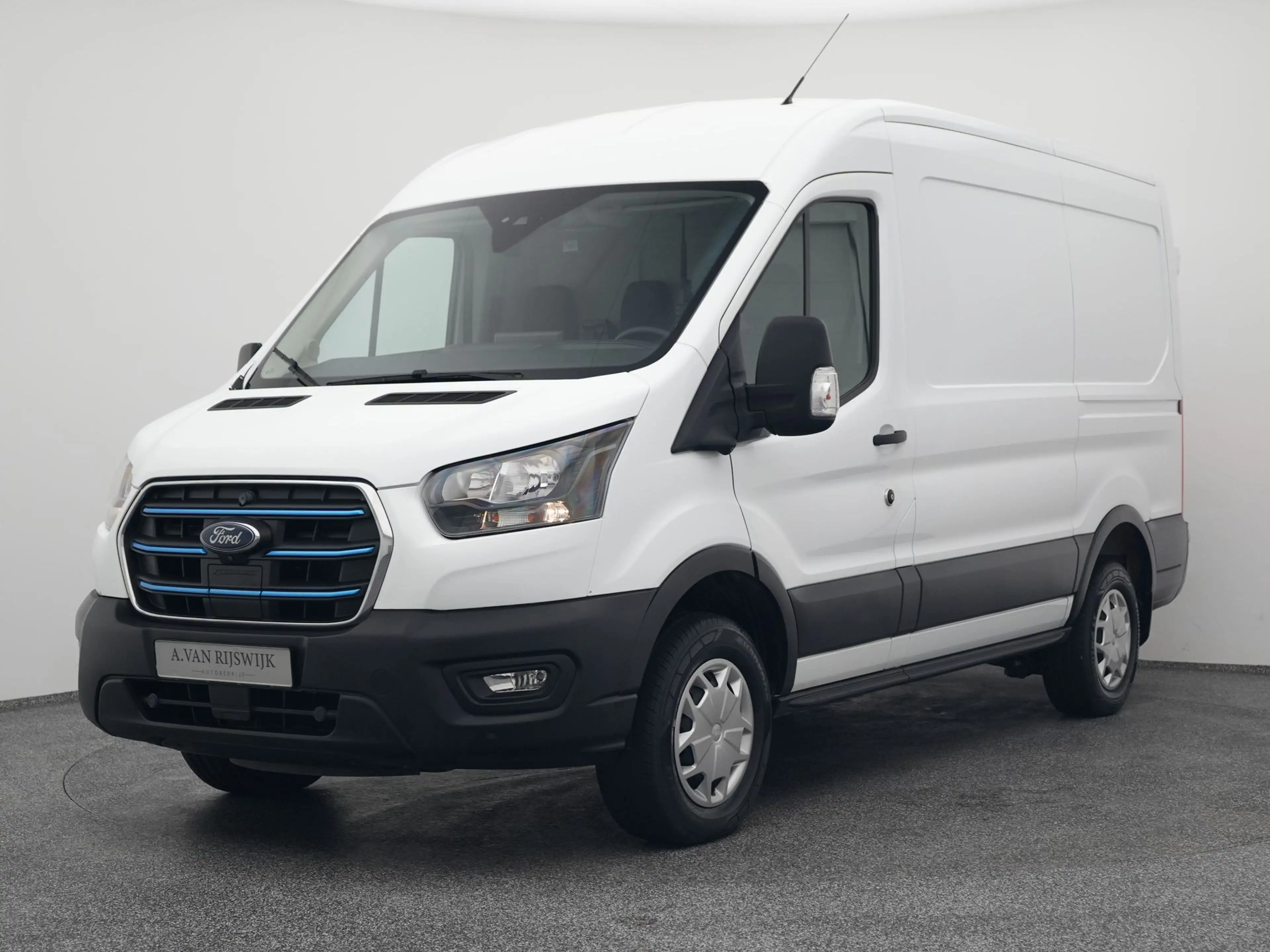Ford E-Transit 350 L2H2 Ambiente 68 kWh 50 L2H2 Trend 68 kWh | CA