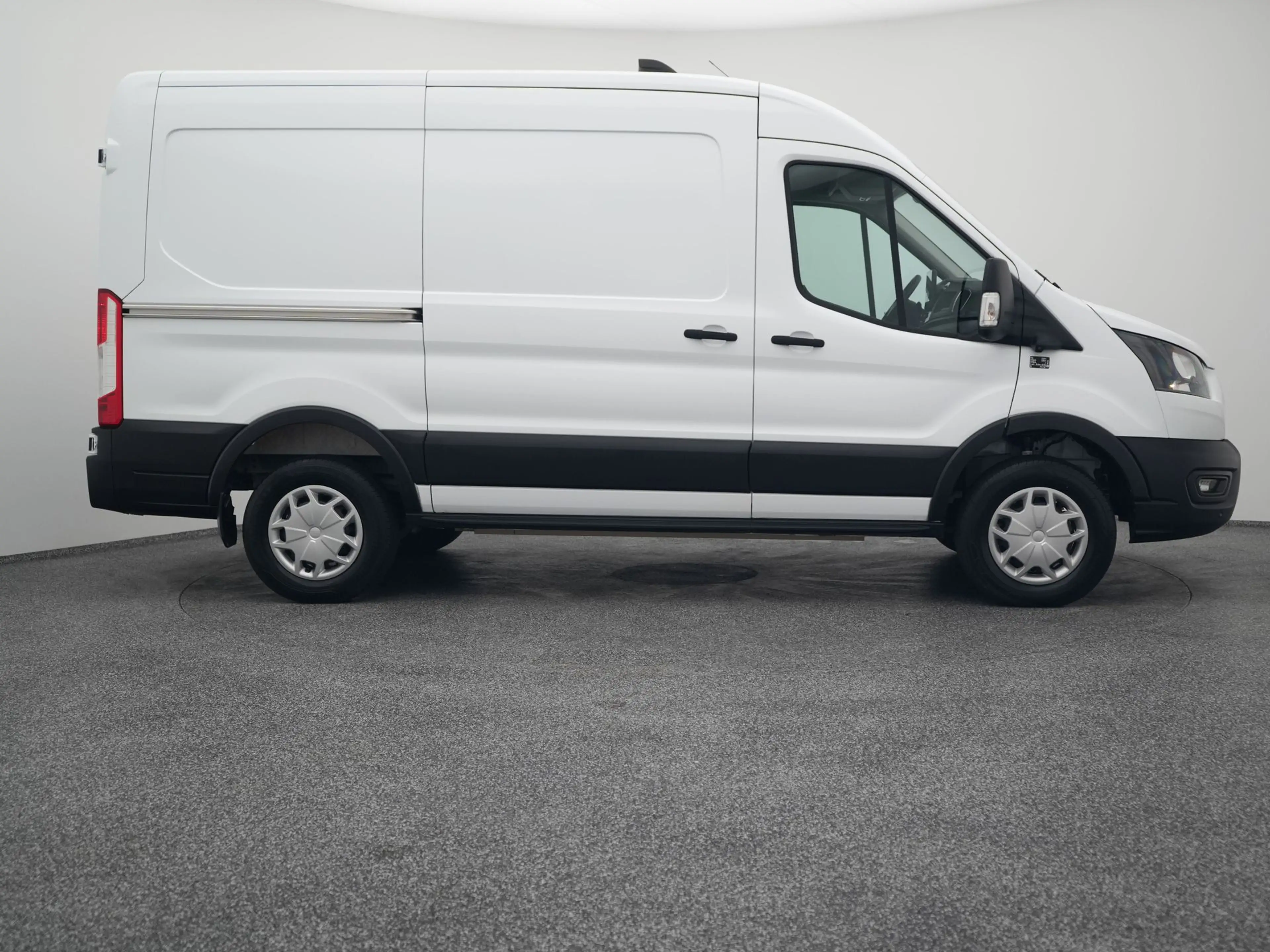 Ford E-Transit 350 L2H2 Ambiente 68 kWh 50 L2H2 Trend 68 kWh | CA — photo 14