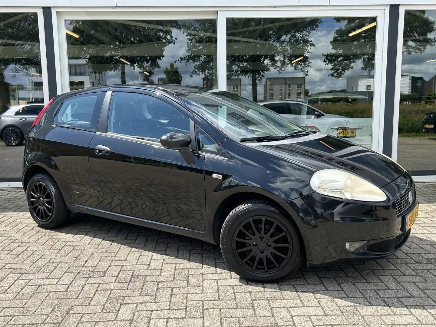 Fiat Grande Punto 1.4 Dynamic Cruise / Airco / LMV Schwarz - 1