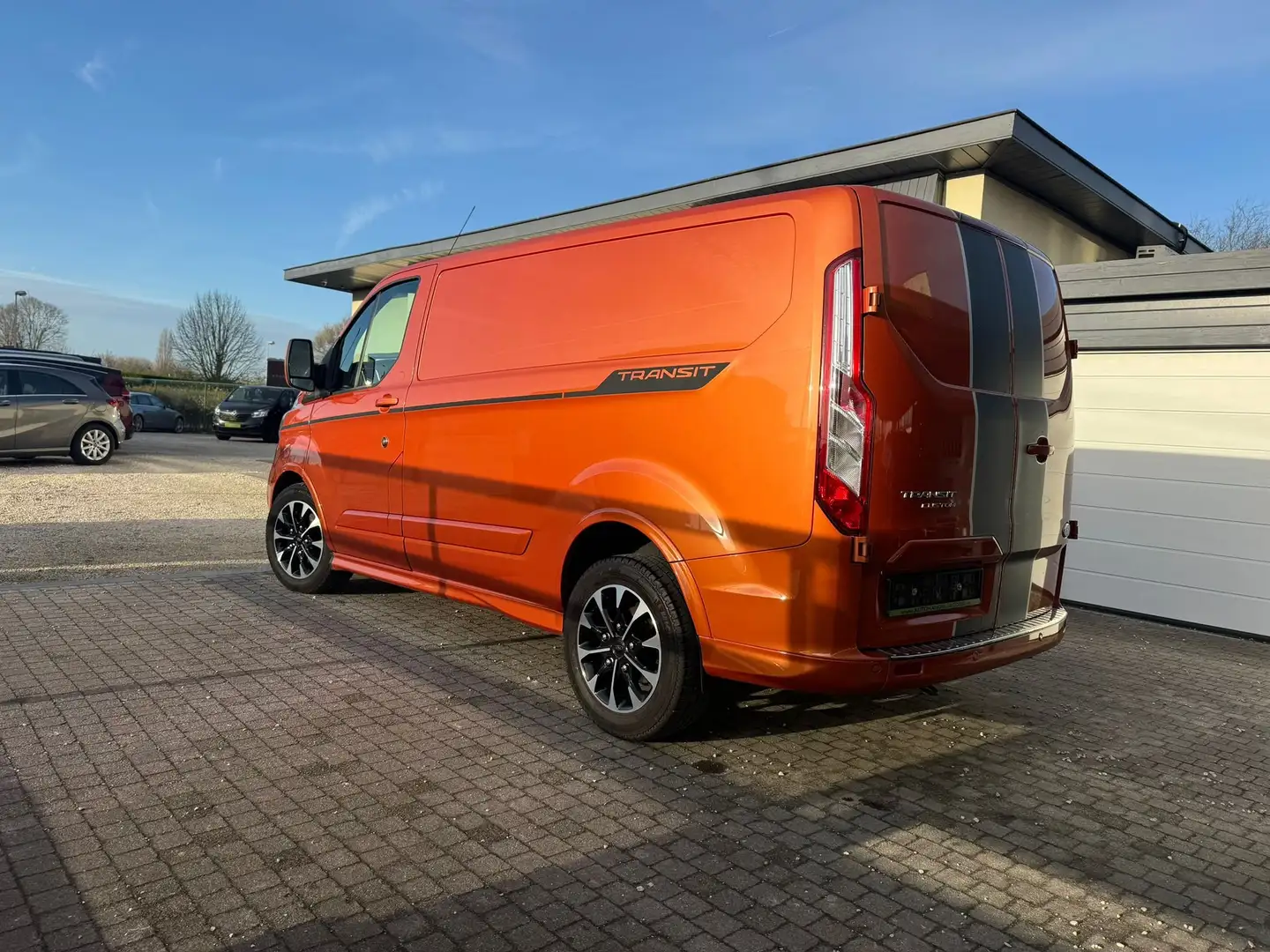 Ford Transit Custom SPORT * 170PK * AUTOMAAT * 3 ZITPL * PDC * 23000+ Orange - 2
