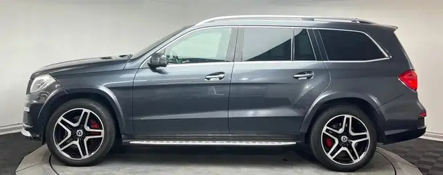 Mercedes-Benz GL view 3