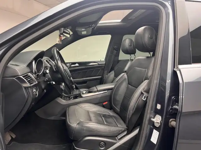 Mercedes-Benz GL view 8