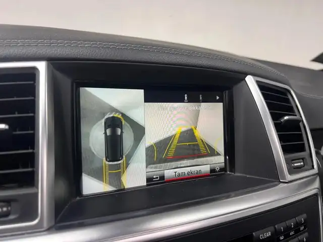 Mercedes-Benz GL view 11