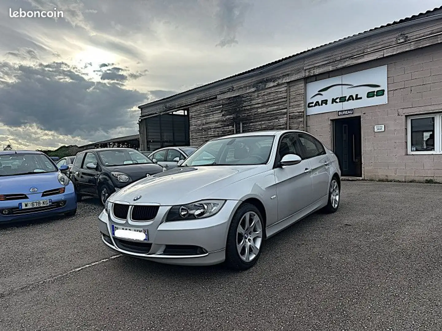 BMW 318 SERIE (E90) 318I 129CH CONFORT Grau - 1