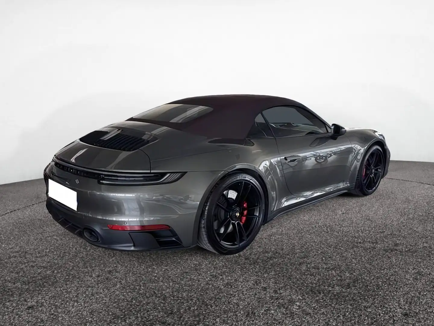 Porsche 911 Carrera 4 GTS Cabriolet - 1