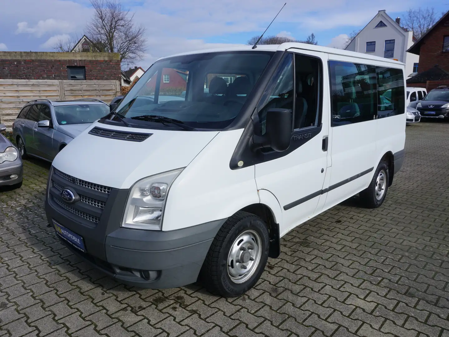 Ford Transit FT 300 K /9. SITZER/EURO5/SCHECKHEFT/ Weiß - 2