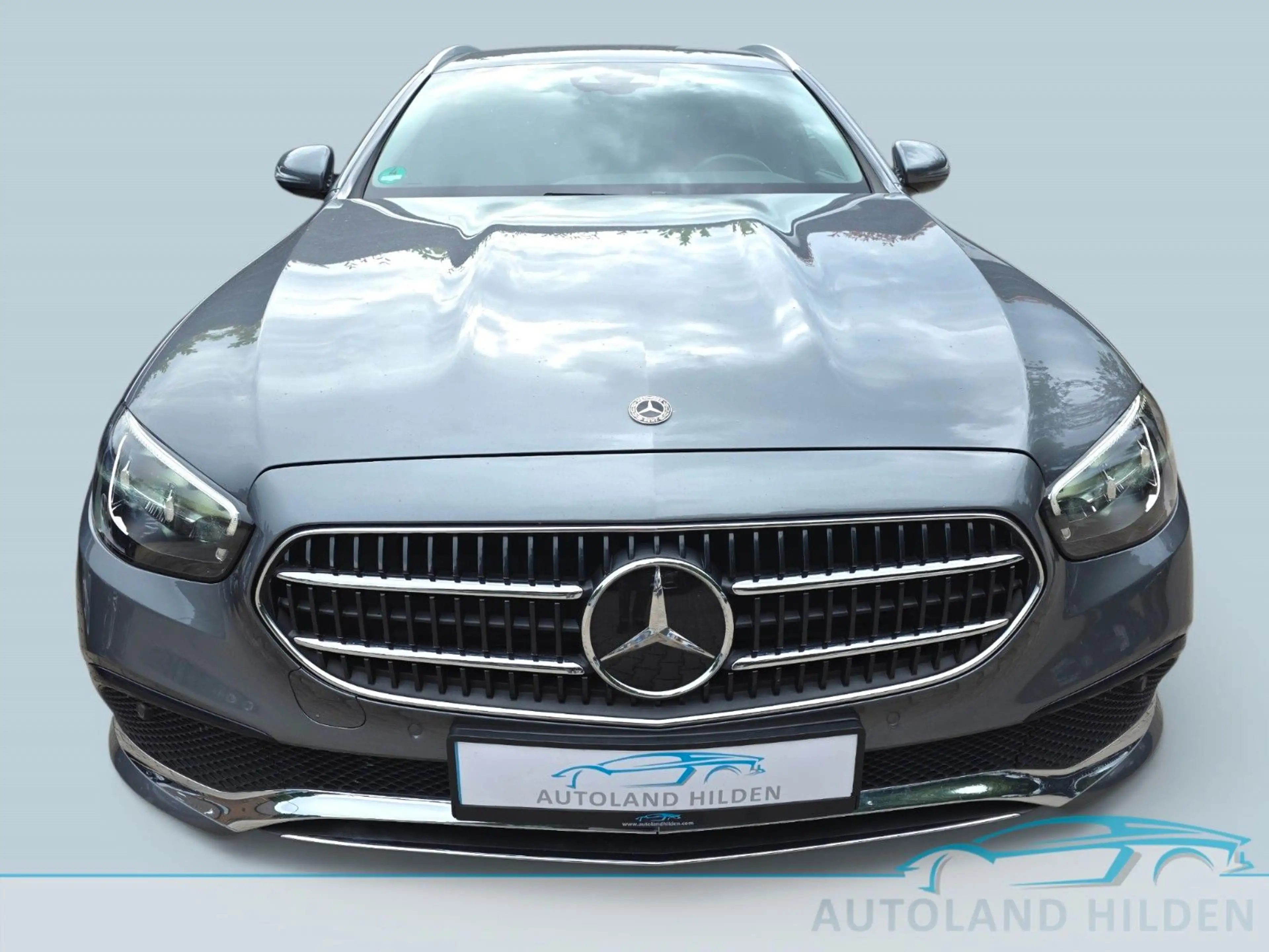 Mercedes-Benz E 300 T-Modell Plugin Hybrid Aut./Kamera/1 Hand — photo 2