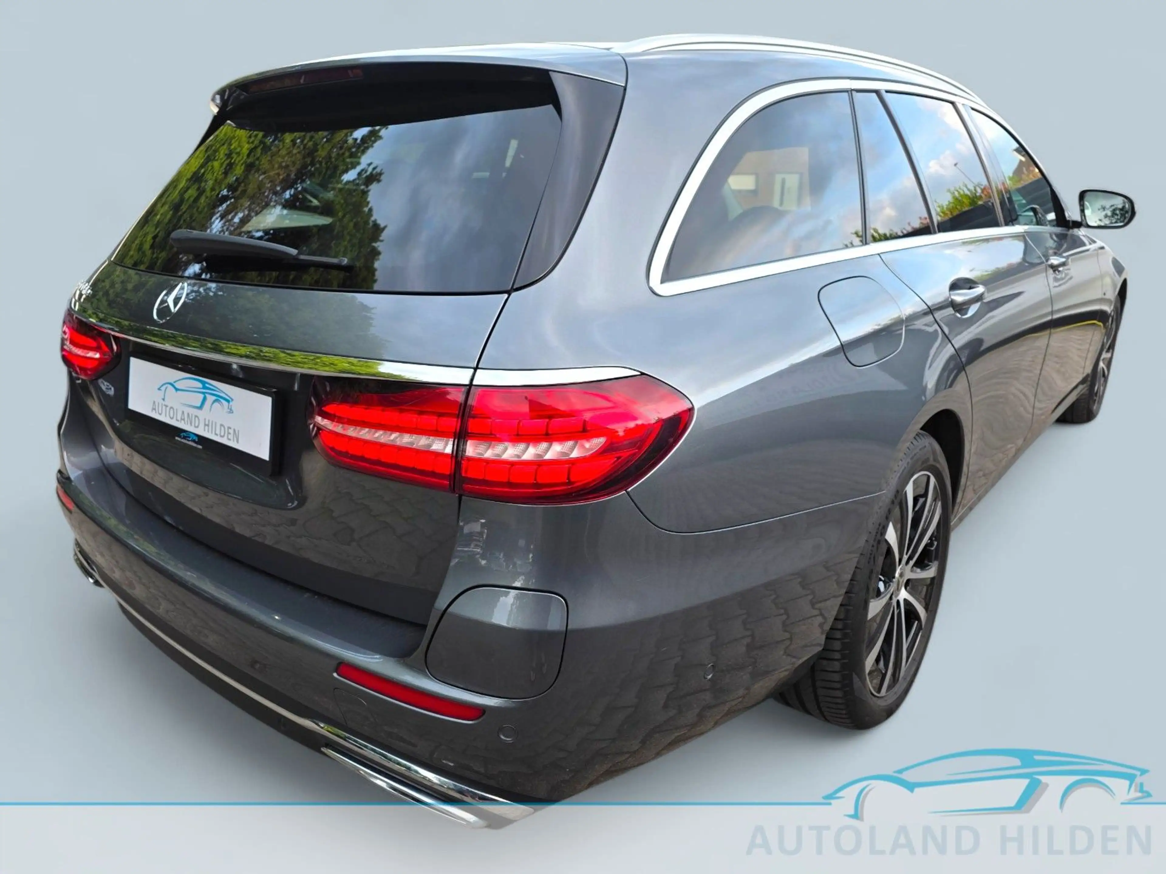 Mercedes-Benz E 300 T-Modell Plugin Hybrid Aut./Kamera/1 Hand — photo 6