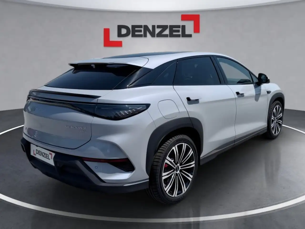 BYD SEALION 7