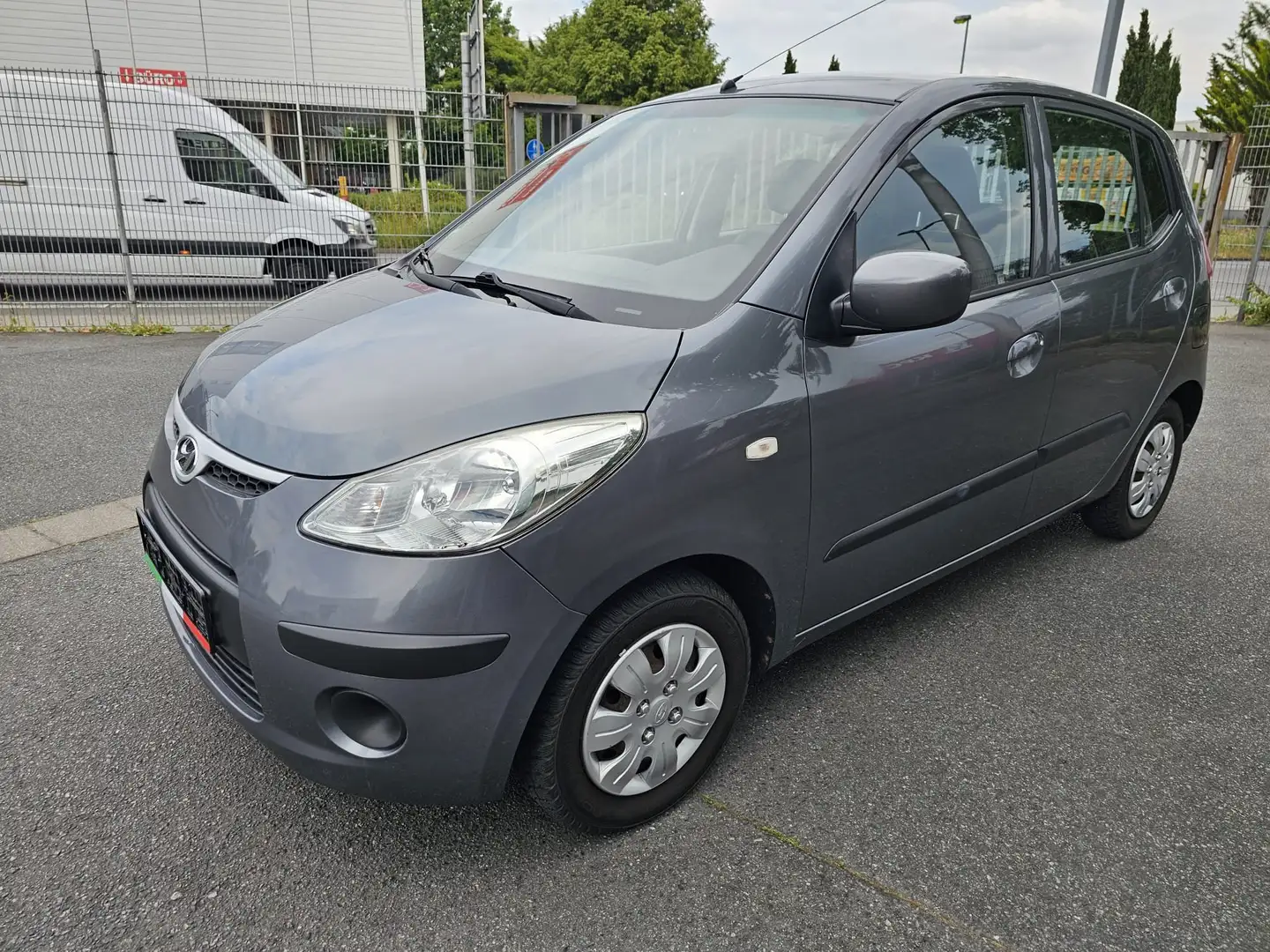 Hyundai i10 Finanzierung  ohne Anzahlung möglich. Grau - 1