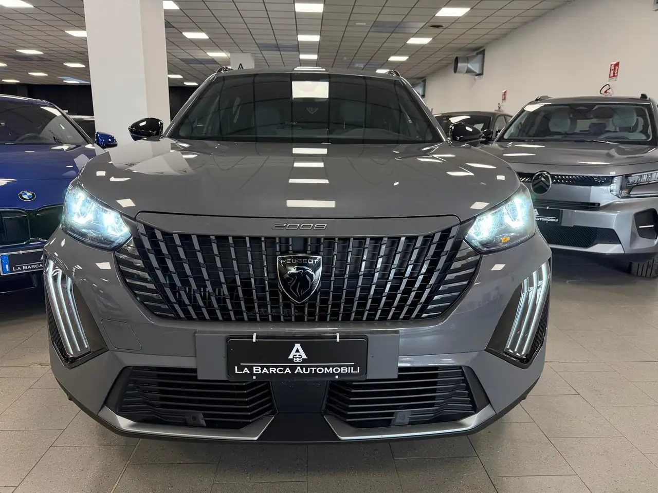 Peugeot 2008 1.2 100CV puretech Allure 3