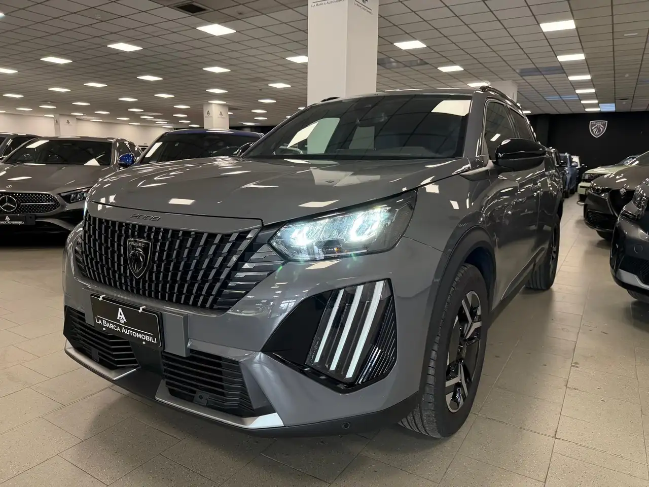 Peugeot 2008 1.2 100CV puretech Allure 2
