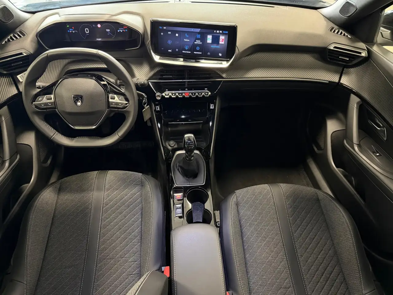 Peugeot 2008 1.2 100CV puretech Allure 12