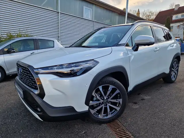 Toyota Corolla Cross Hybrid FWD Lounge Panorama Navi JBL 360 Kamera LED