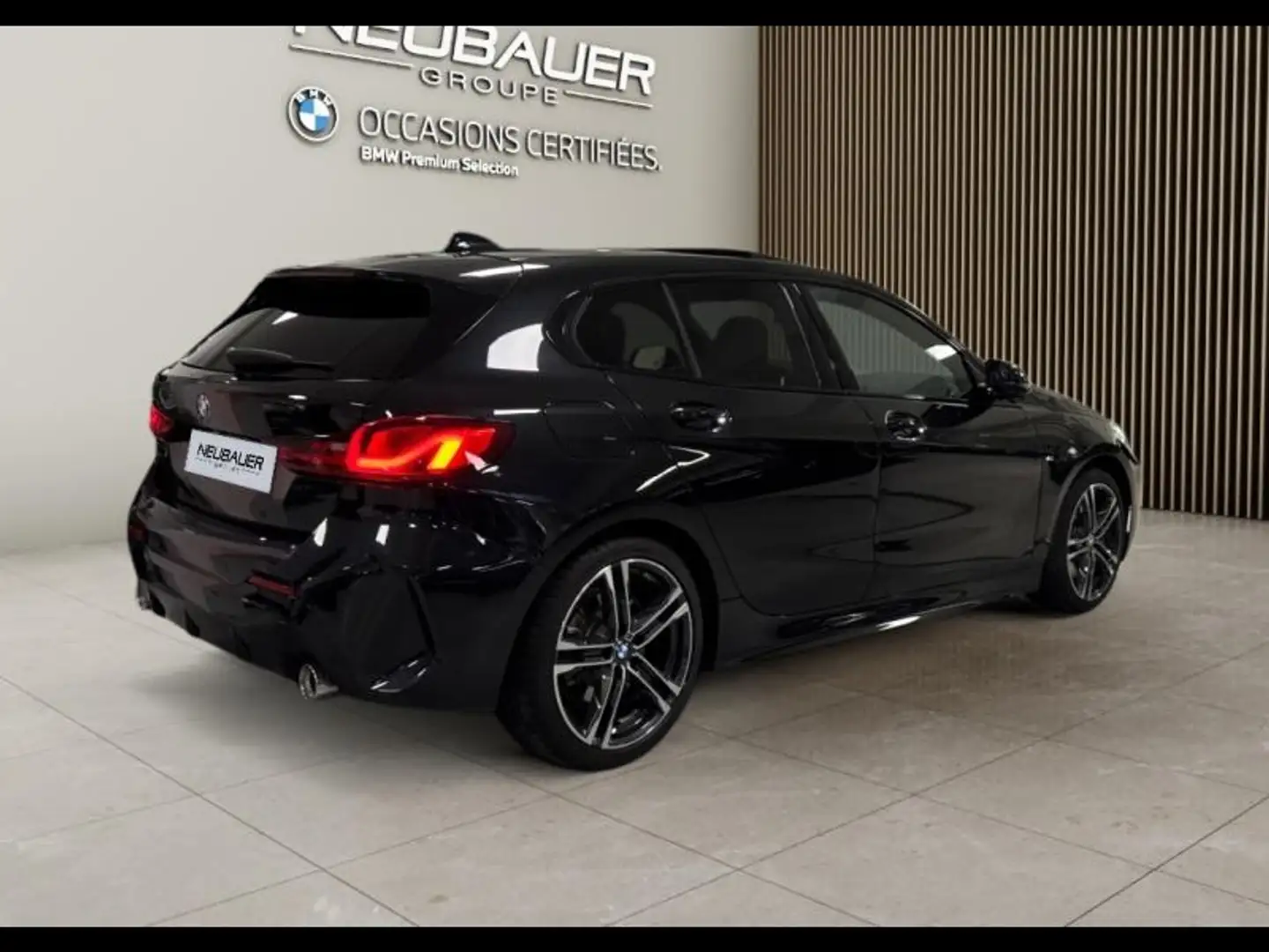 BMW 120 120iA 178ch M Sport DKG7 9cv Schwarz - 2