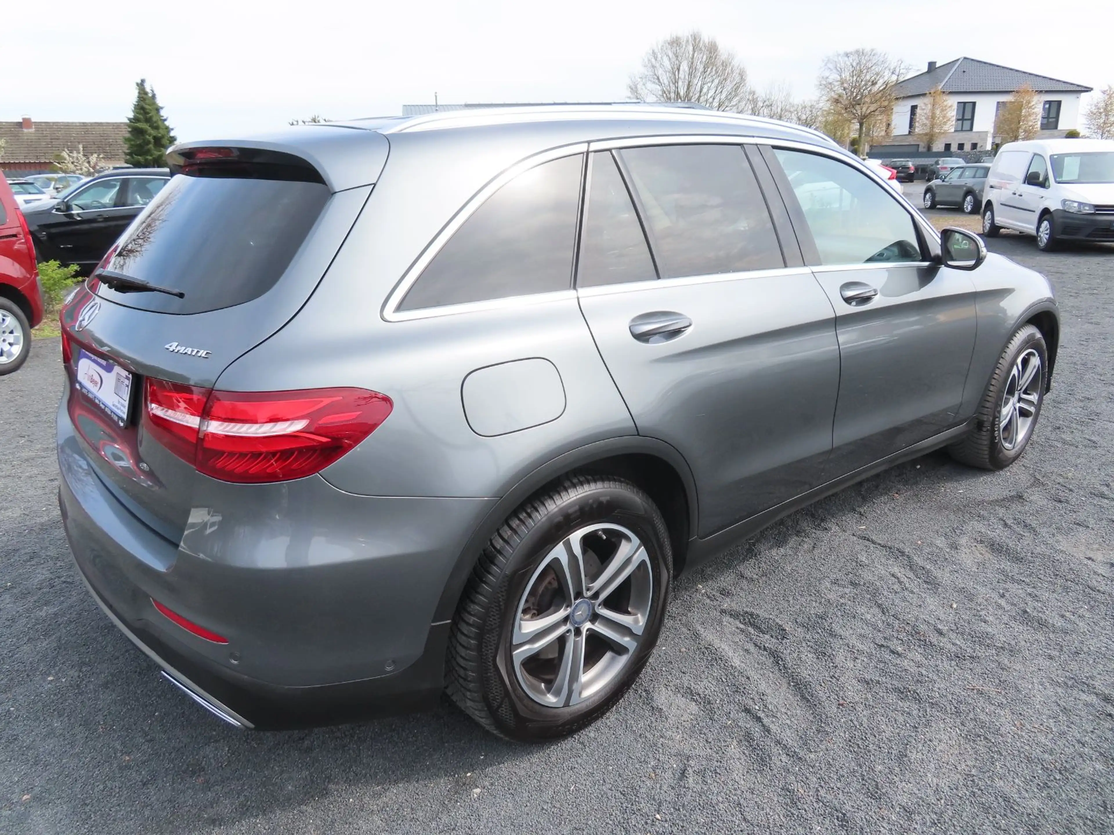 Mercedes-Benz GLC 250 d 4Matic EXCLUSIVE Navi Kamera 19"Alu — photo 2