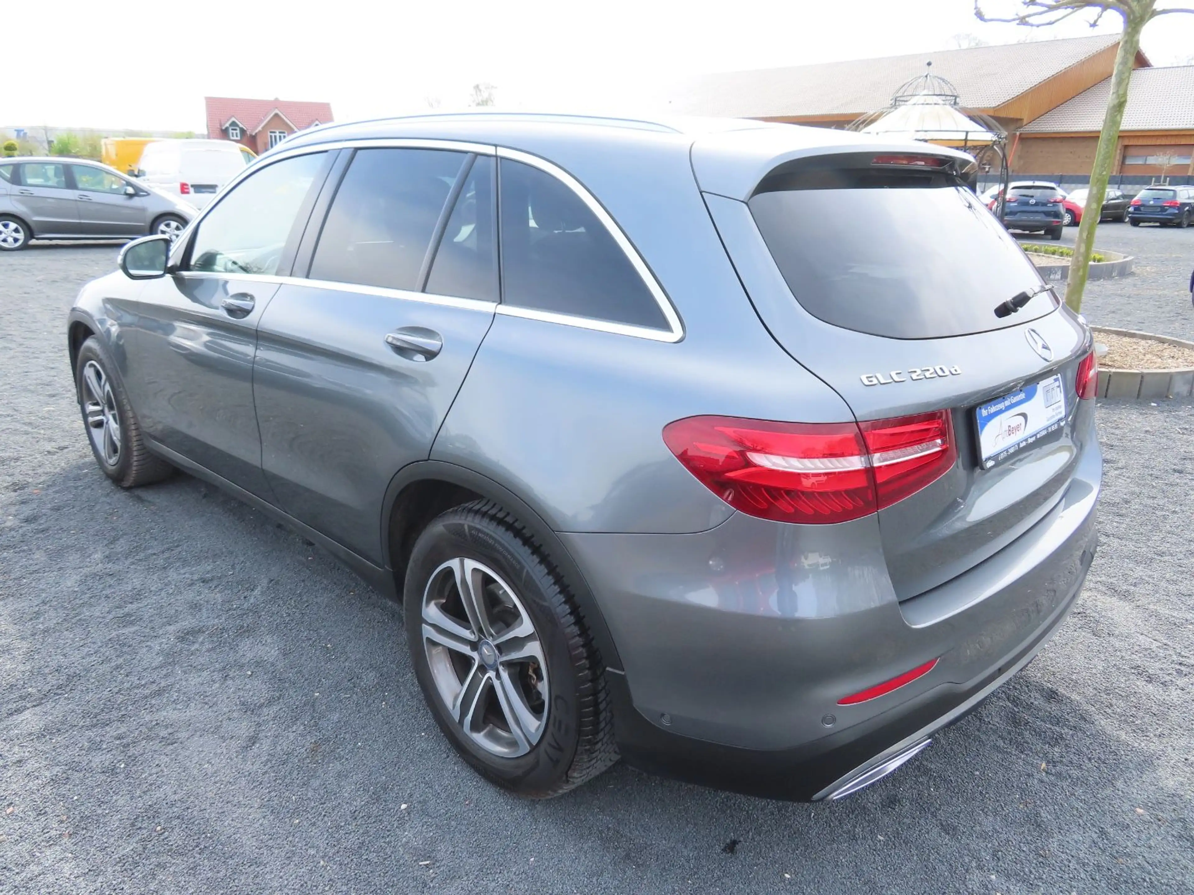Mercedes-Benz GLC 250 d 4Matic EXCLUSIVE Navi Kamera 19"Alu — photo 8