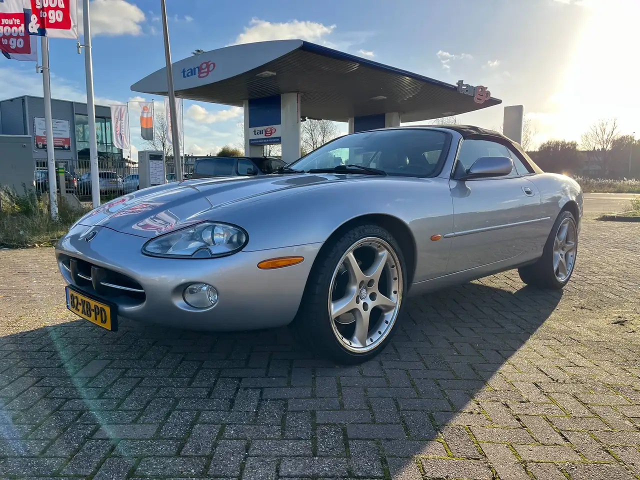 Jaguar XK8 Convertible, foto 4