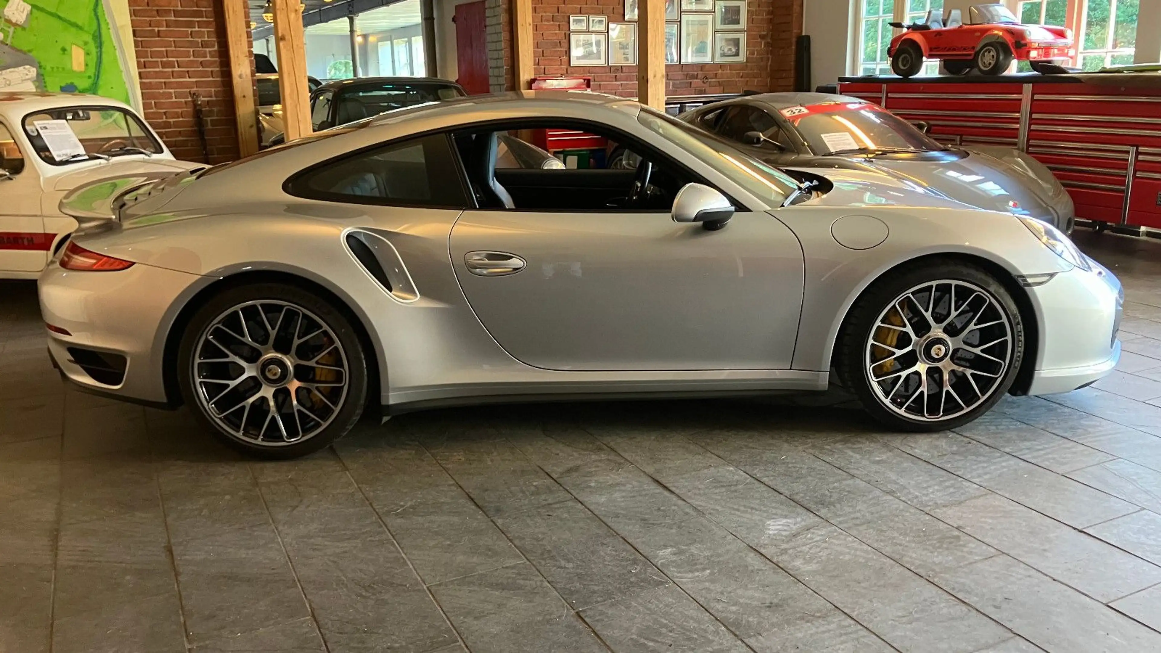Porsche 991 Turbo S Coupé*1.HAND*U-FREI*BRD* — photo 6