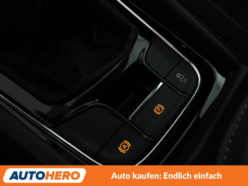 Skoda Karoq 1.5 TSI ACT Ambition*NAVI*ACC*CAM*PDC* — photo 27