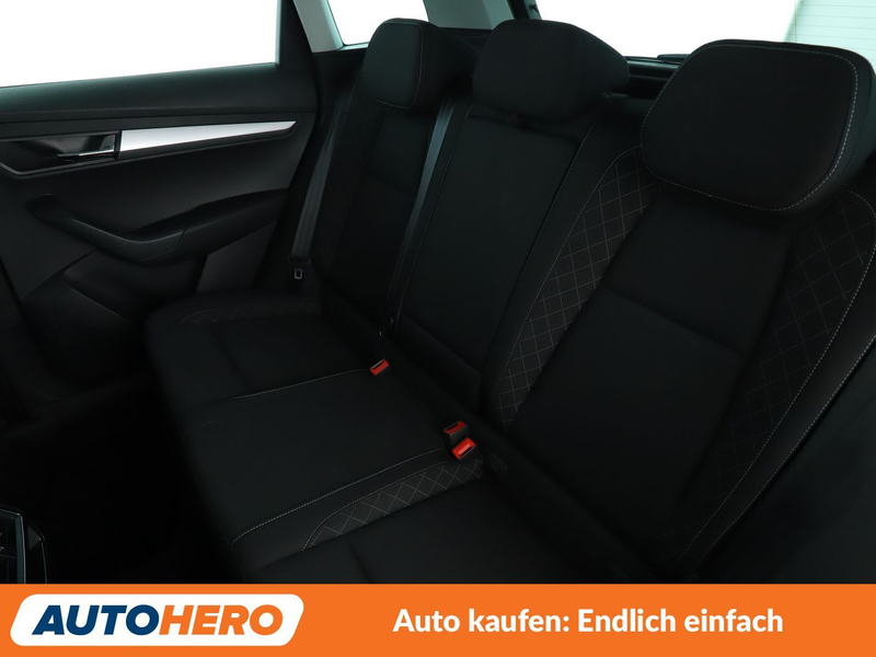Skoda Karoq 1.5 TSI ACT Ambition*NAVI*ACC*CAM*PDC* — photo 14