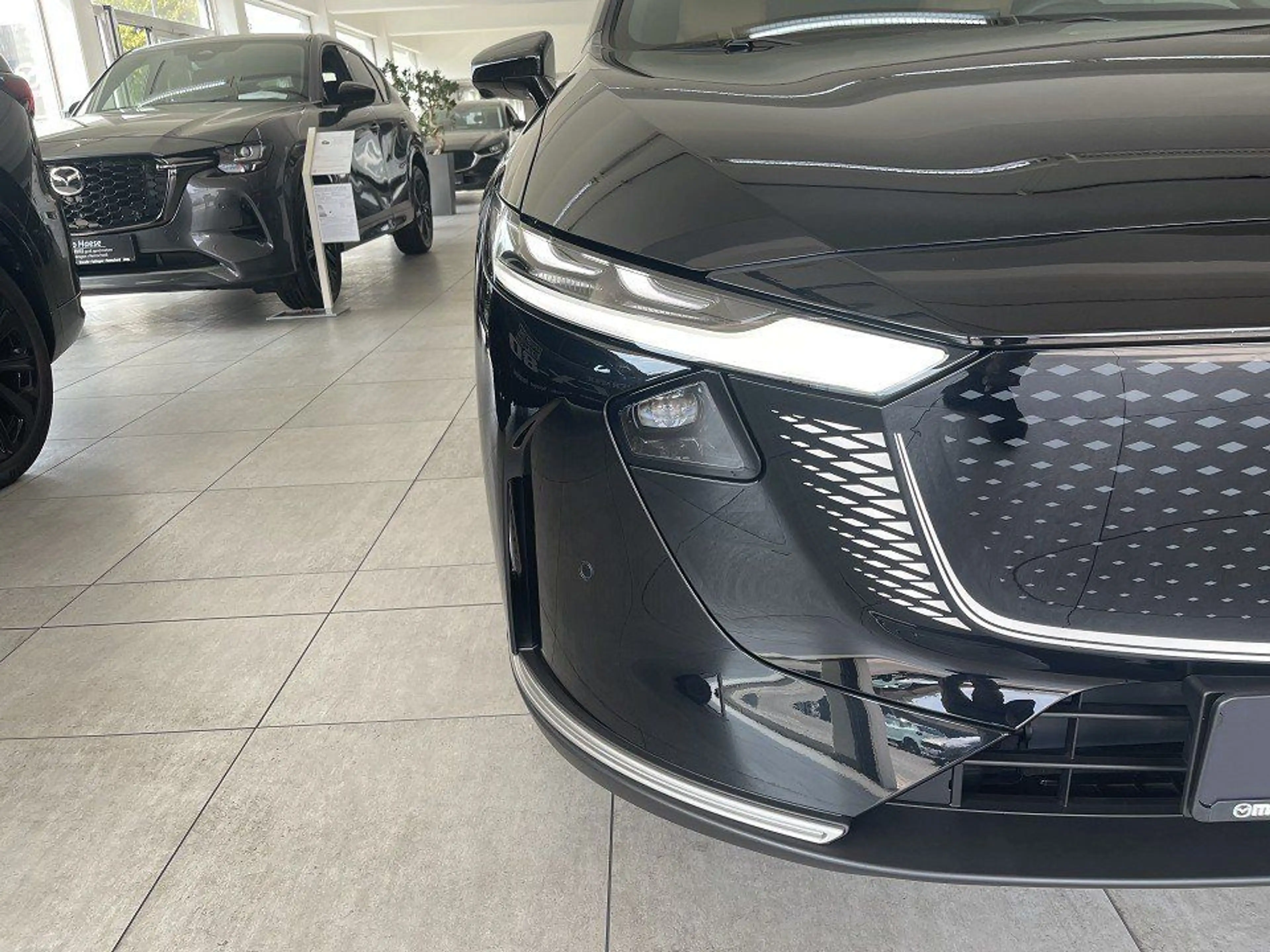 Mazda 6e EV 258PS Takumi Plus Teil-Nappaleder beige — photo 3