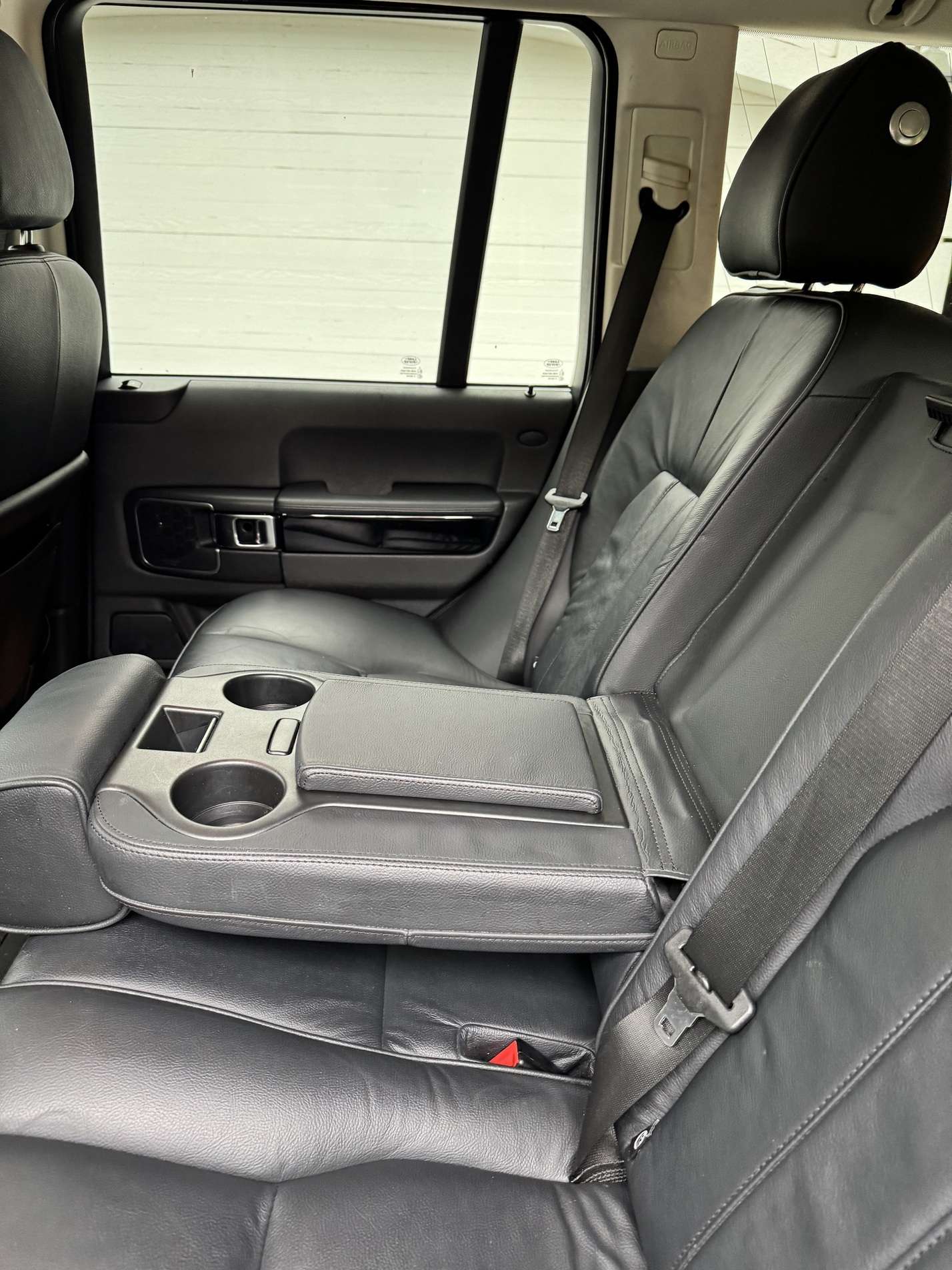 2011 Land Rover Range Rover 4WD 4dr HSE thumb 6