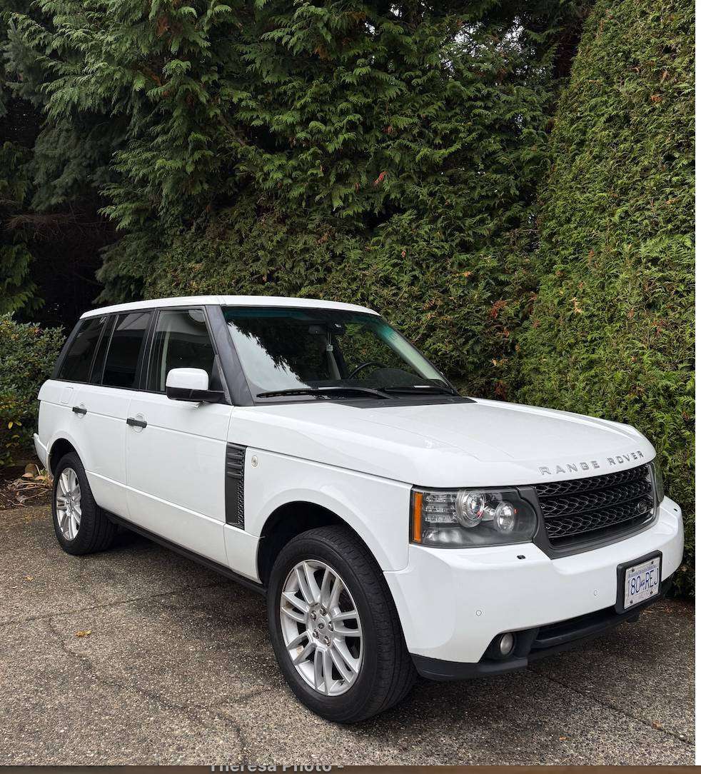 2011 Land Rover Range Rover 4WD 4dr HSE