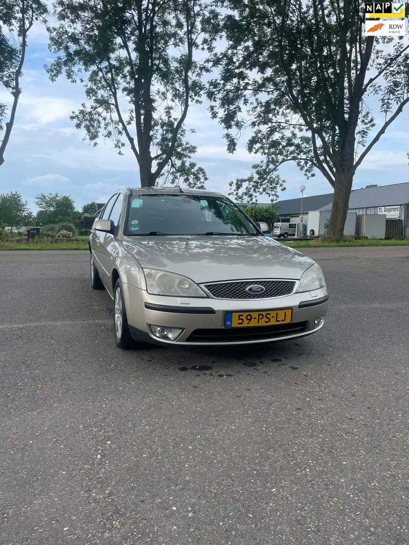 Ford Mondeo 1.8-16V Futura GOED RIJDEND - AIRCO - ONDERHOUDEN Beige - 1