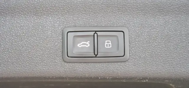 Audi A6 view 10