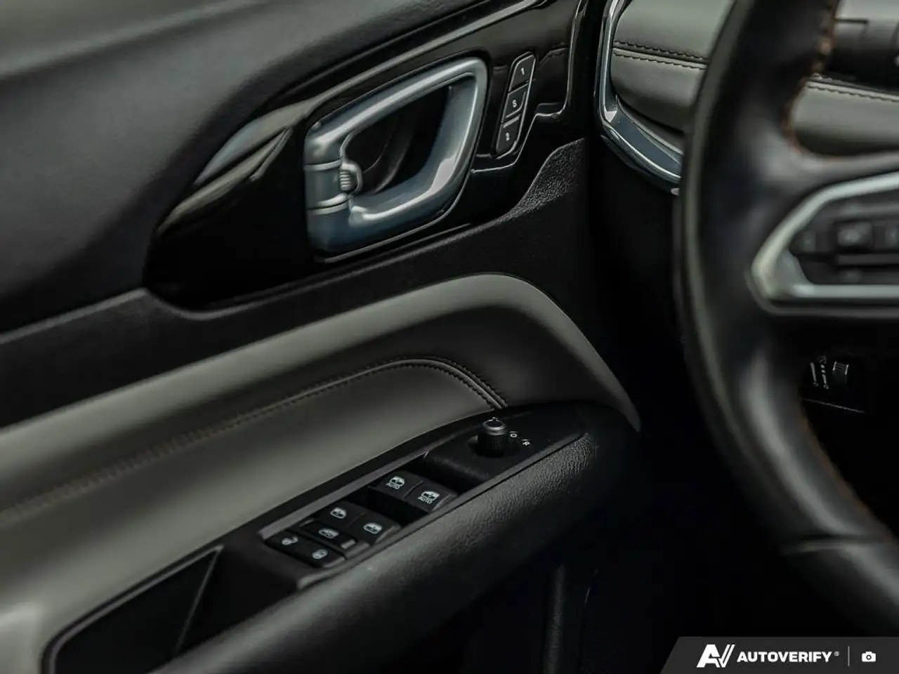 Jeep Compass photo Jeep Compass