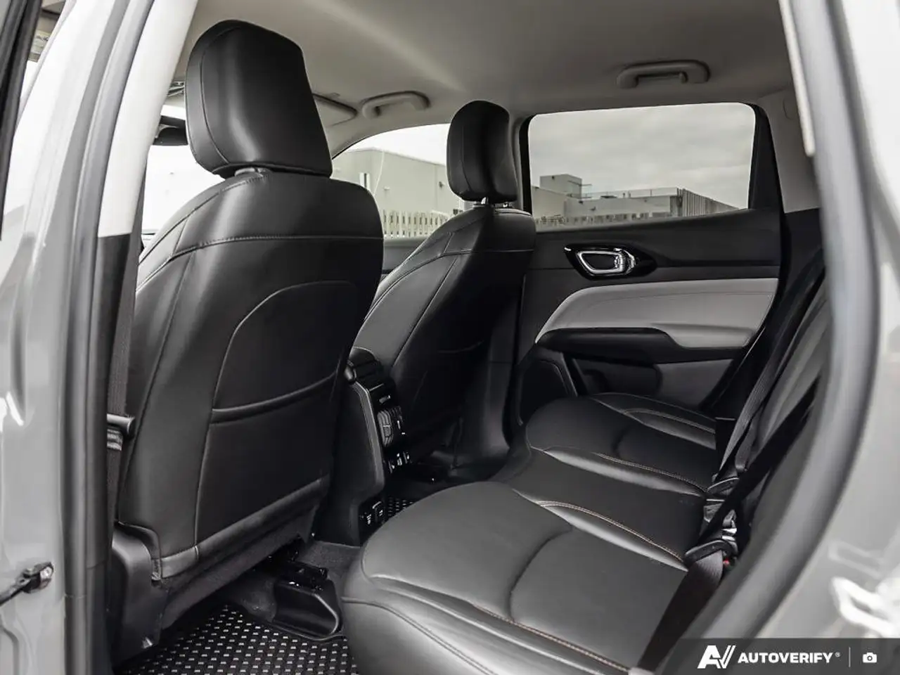 Jeep Compass photo Jeep Compass