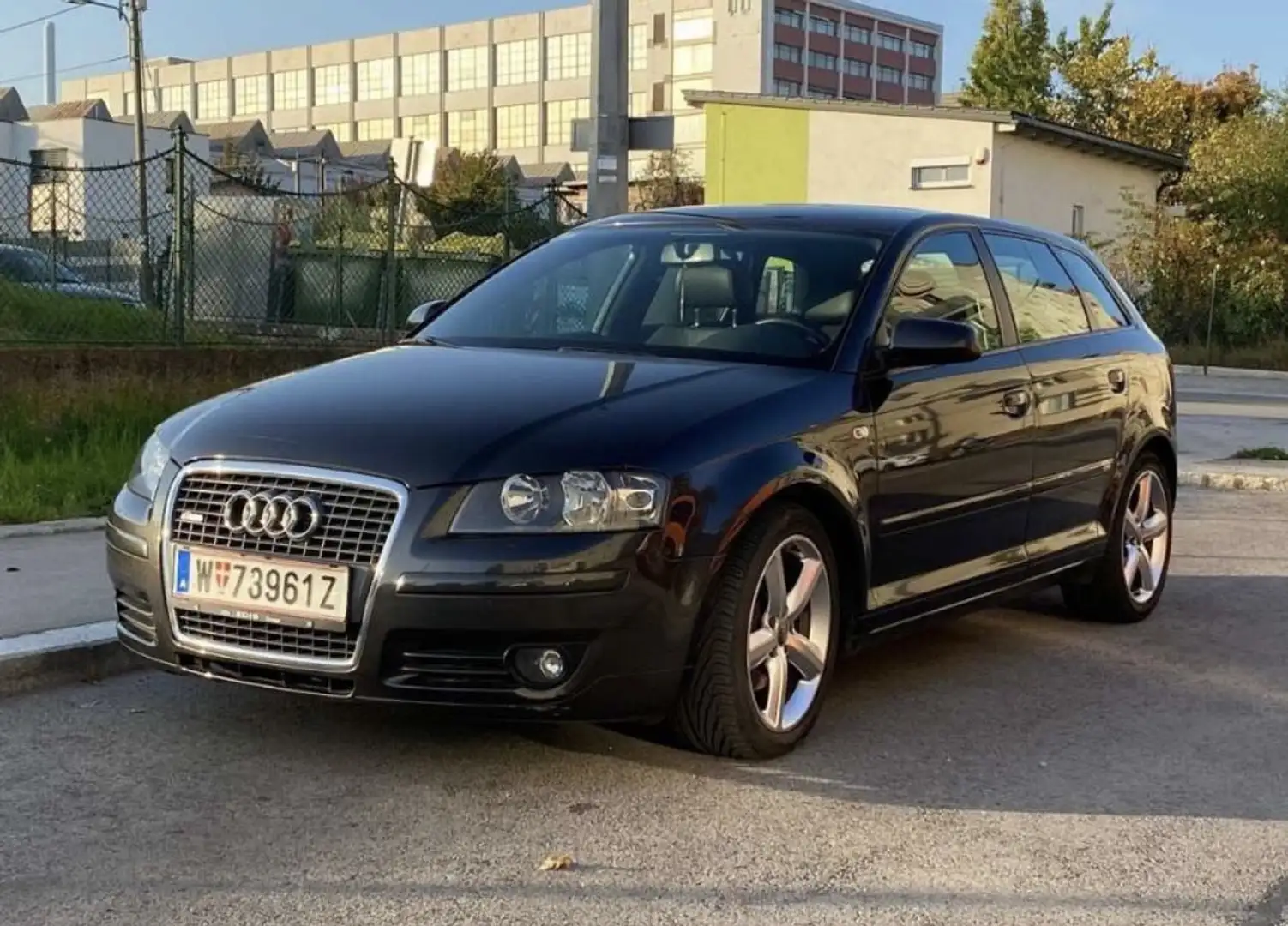 Audi A3 Audi A3 1,6 FSI S-Line Schwarz - 1
