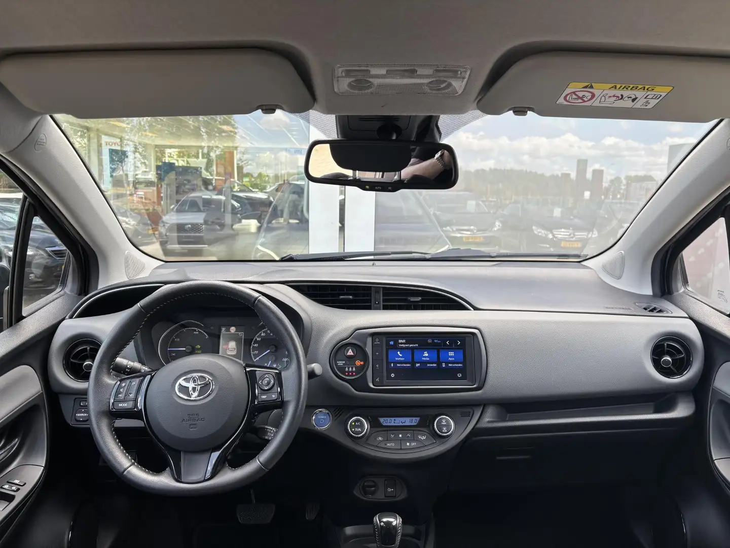 Toyota Yaris 1.5 Hybrid Dynamic | Apple Carplay/Android Auto | Gris - 2