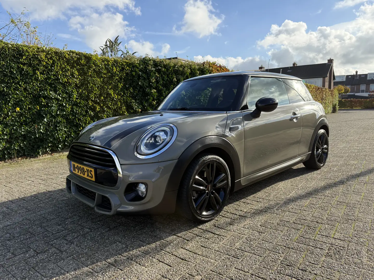 MINI Cooper Mini 1.5 Chili JCW Pakket ! Navi,Pano,LED. Facelif Grijs - 1