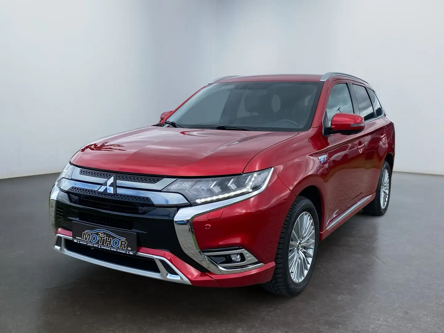 Mitsubishi Outlander Plus Spirit PHEV TEMP KAM360 SHZ NAV Rouge - 2