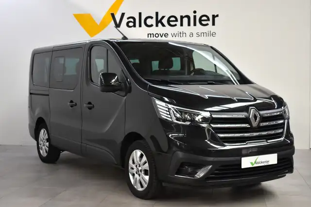 Renault Trafic view 3
