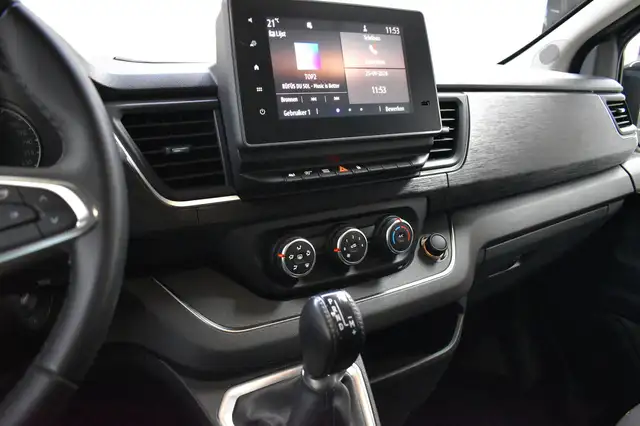 Renault Trafic view 14