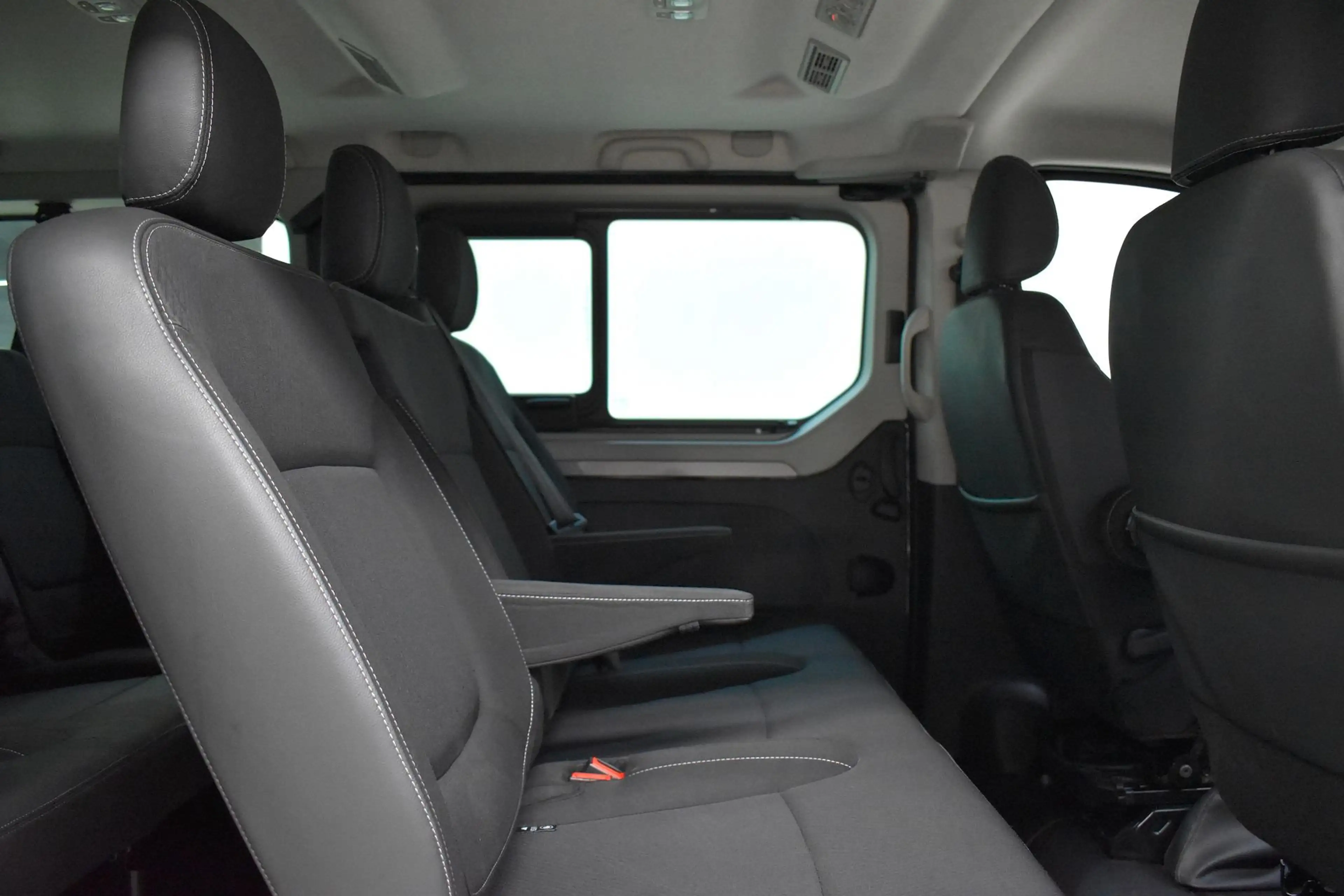 Renault Trafic Intens Blue dCi 150 EDC / Valckenier Denderhoutem — photo 10