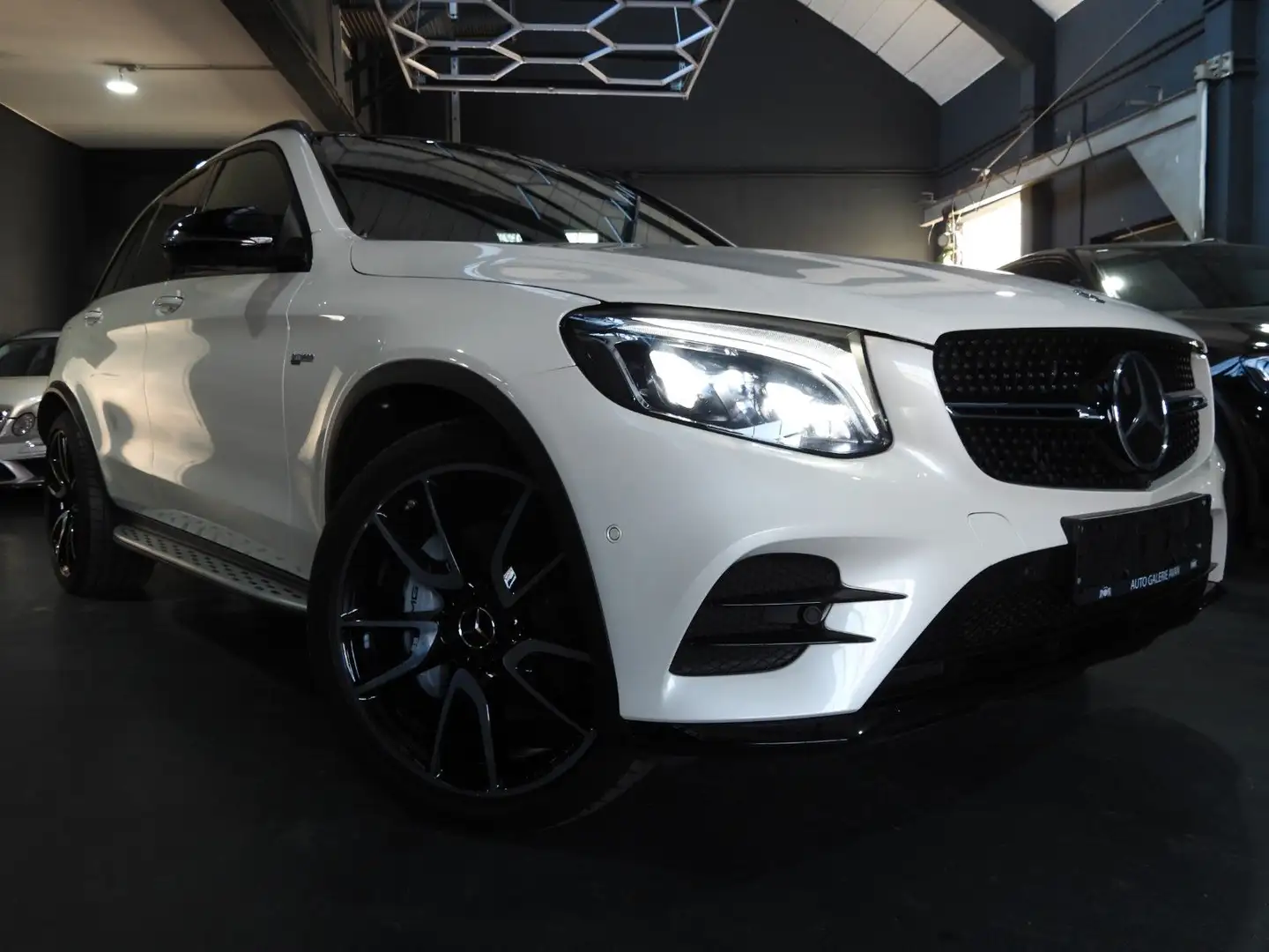 Mercedes-Benz GLC 43 AMG 4M/NIGHT/PANO/MEMORY/BRUME/AHK/360° Weiß - 2