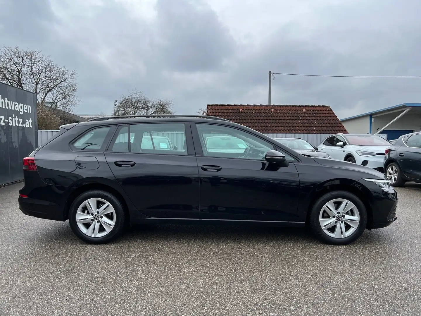 Volkswagen Golf Variant 1,0 TSI Life | STANDHZ/RFK/ACC Schwarz - 2